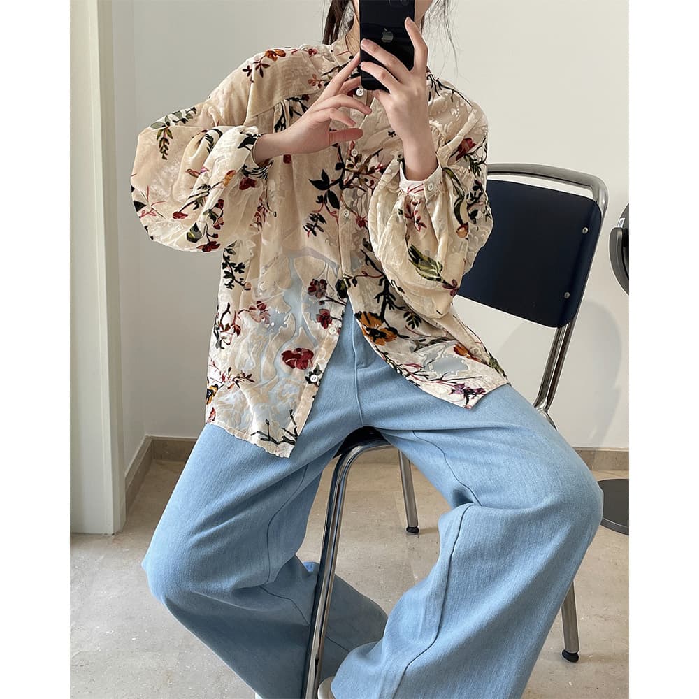 シャツ　レディース 優美な花柄シフォンブラウス