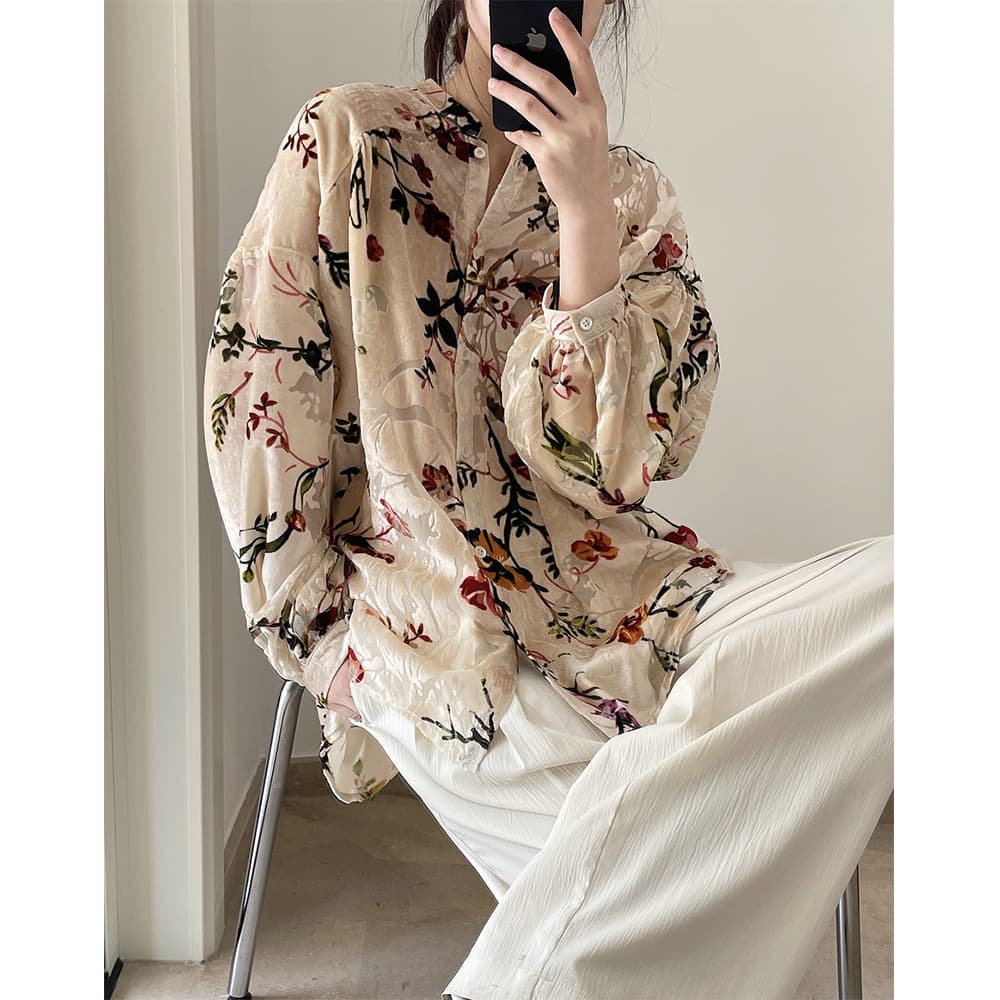 シャツ　レディース 優美な花柄シフォンブラウス