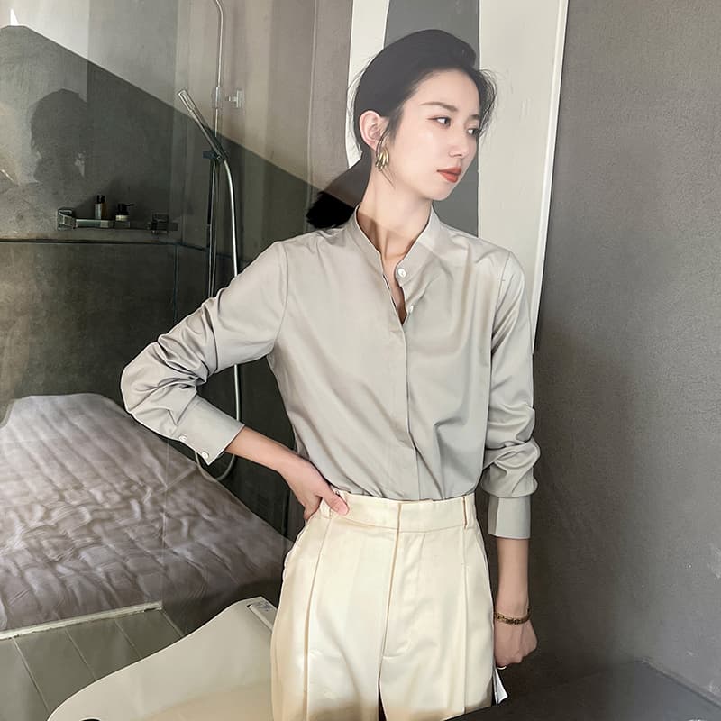 シャツ　レディース 上質シルエット スタンドカラーワイシャツ