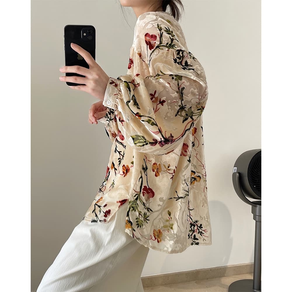 シャツ　レディース 優美な花柄シフォンブラウス