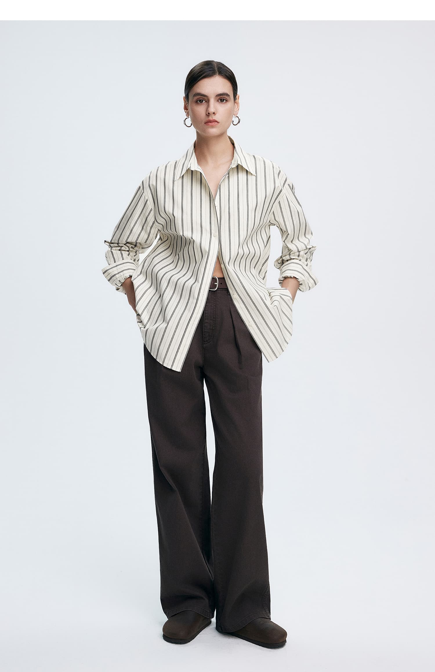 レディースシャツ 上品なストライプ柄シャンブレーシャツ