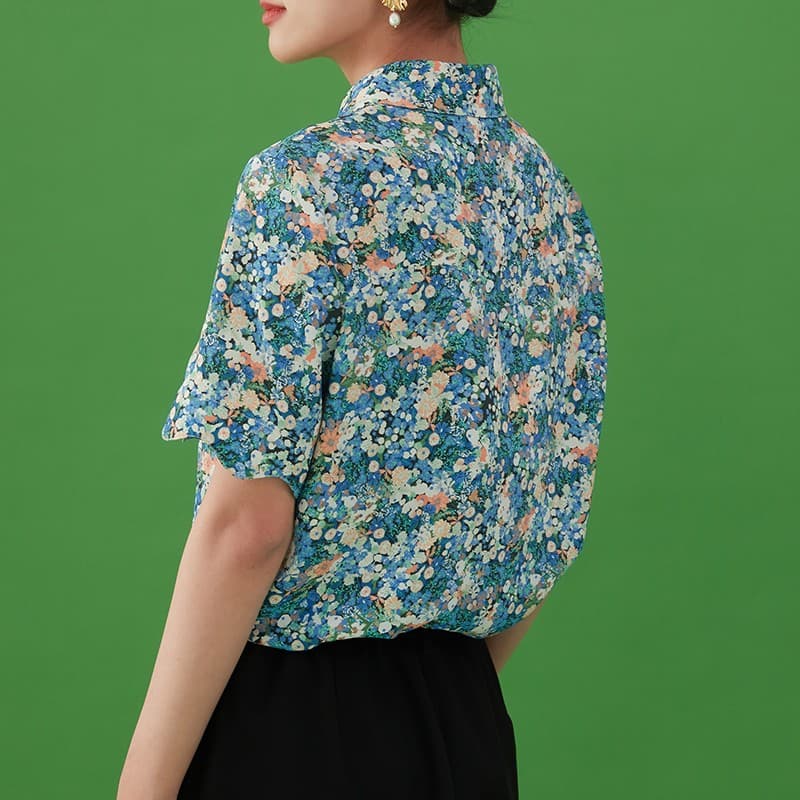 シャツ　レディース 爽やかな小花柄シャツ