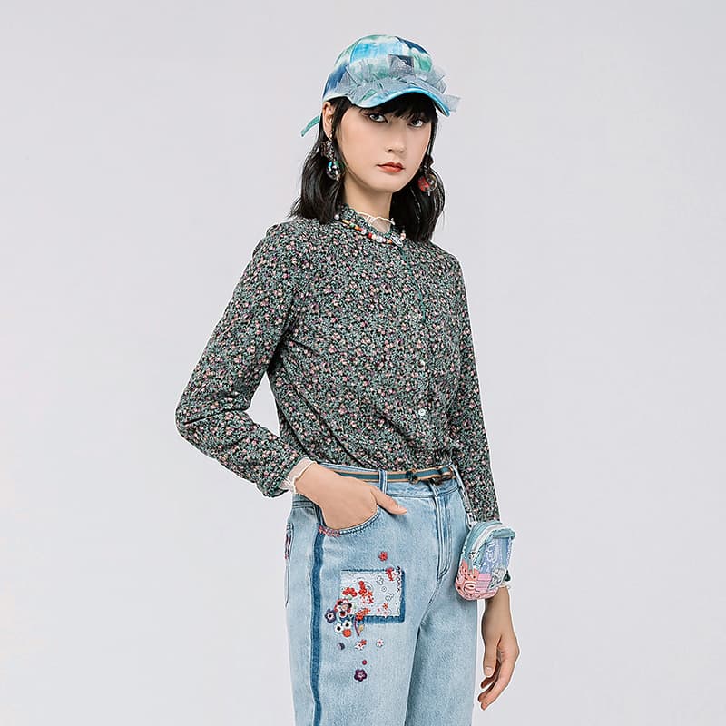シャツ　レディース 小花柄フリルネックシャツ