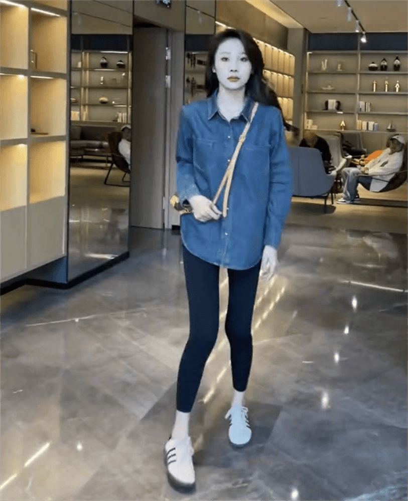 シャツ　レディース ゆったりシルエットデニムシャツ