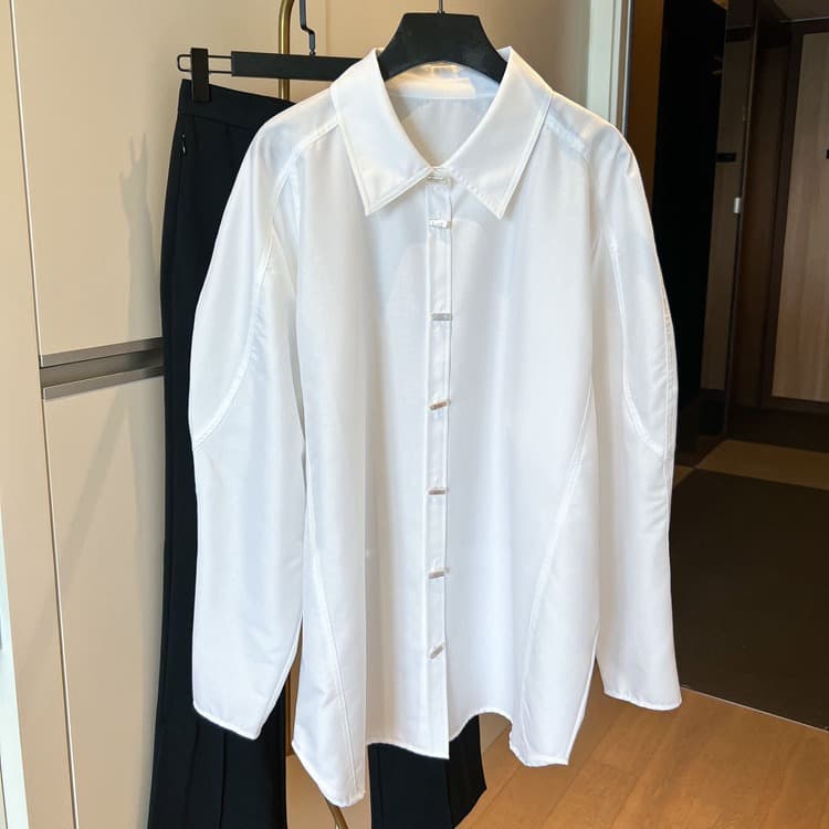 シャツ　レディース シンプル上質 スリット入りワイシャツ