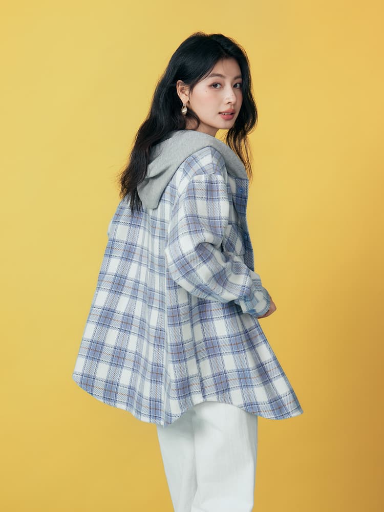 シャツ　レディース ゆったりシルエット フード付きチェックシャツ