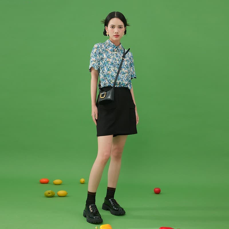 シャツ　レディース 爽やかな小花柄シャツ