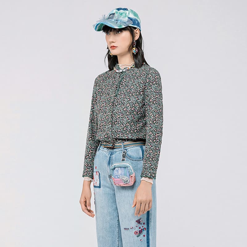 シャツ　レディース 小花柄フリルネックシャツ